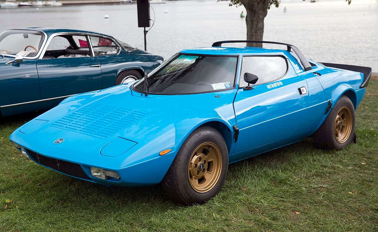 Stratos