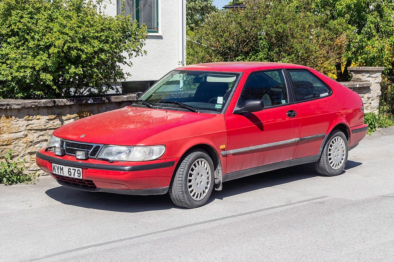 900